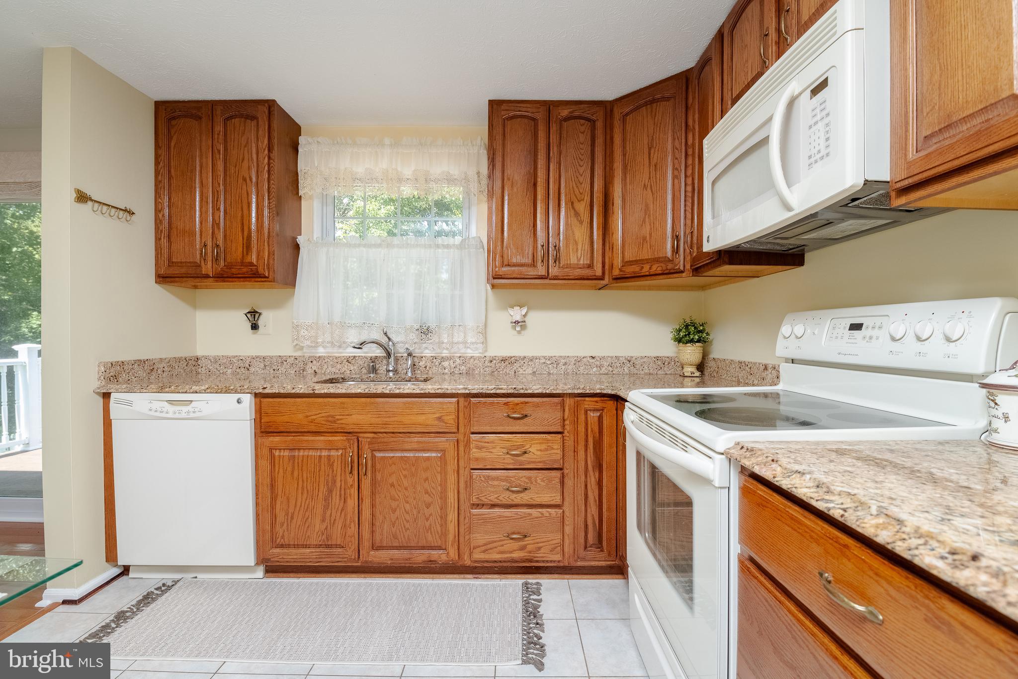 52 Yew Road Baltimore, MD 21221 - Photo 12 of 50