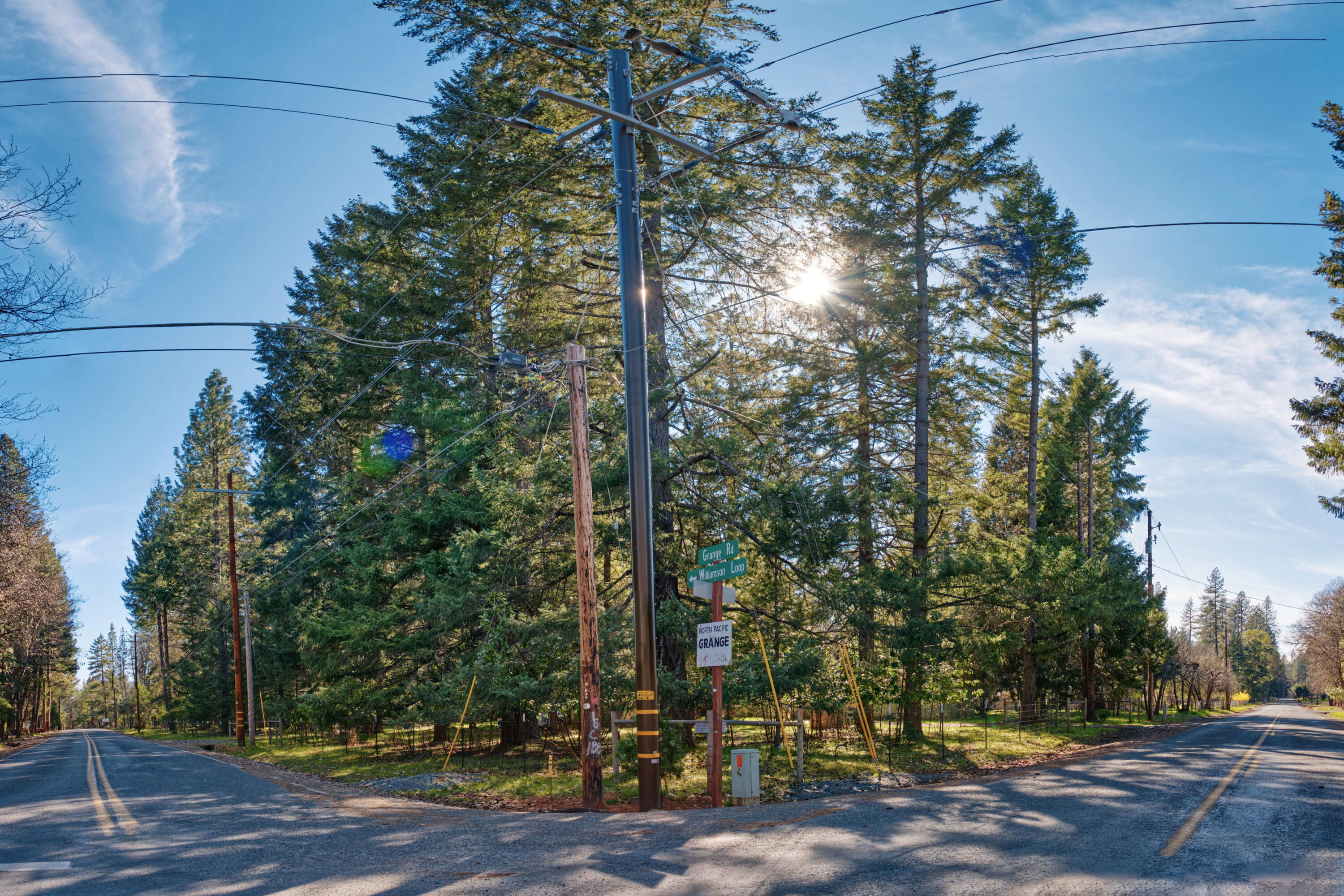 389 Boyer Road Grants Pass, OR 97526 - Photo 11 of 15 AKM_4947