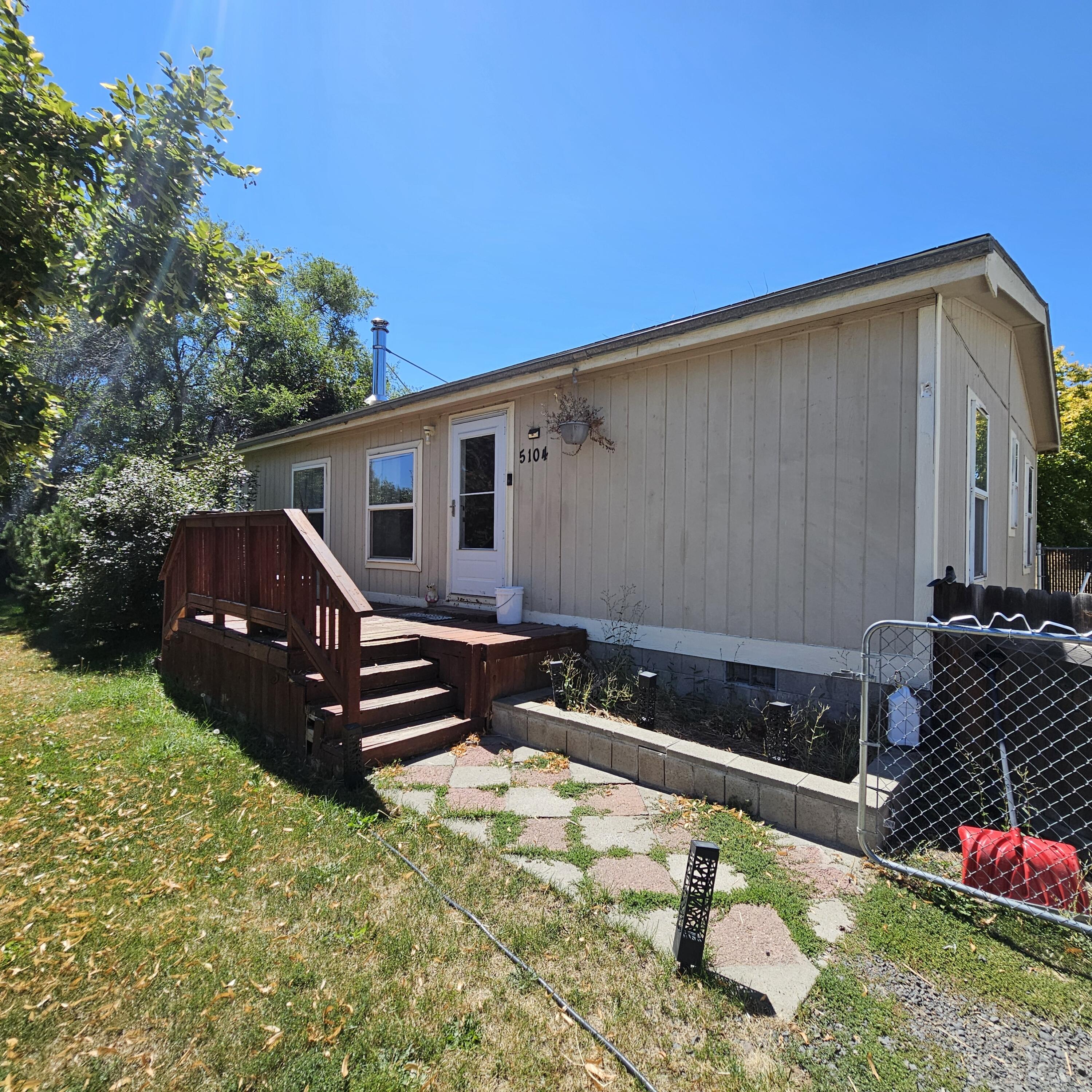 5104 Homedale Road Klamath Falls, OR 97603 - Photo 4 of 38 20250819_134438