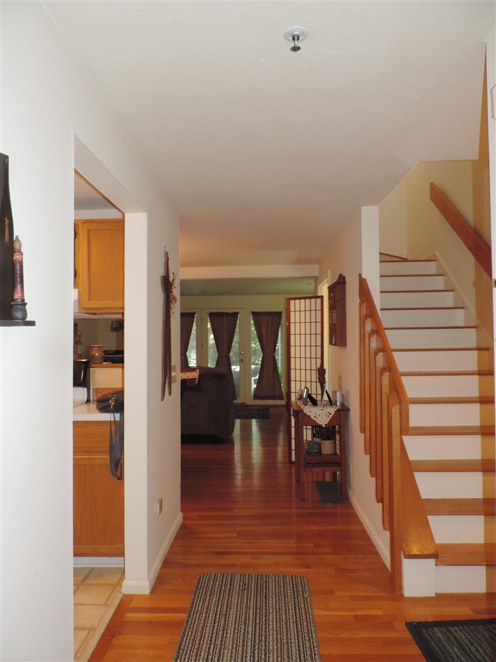 41 Bridle Path Dover, NH 03820 - Photo 3 of 29