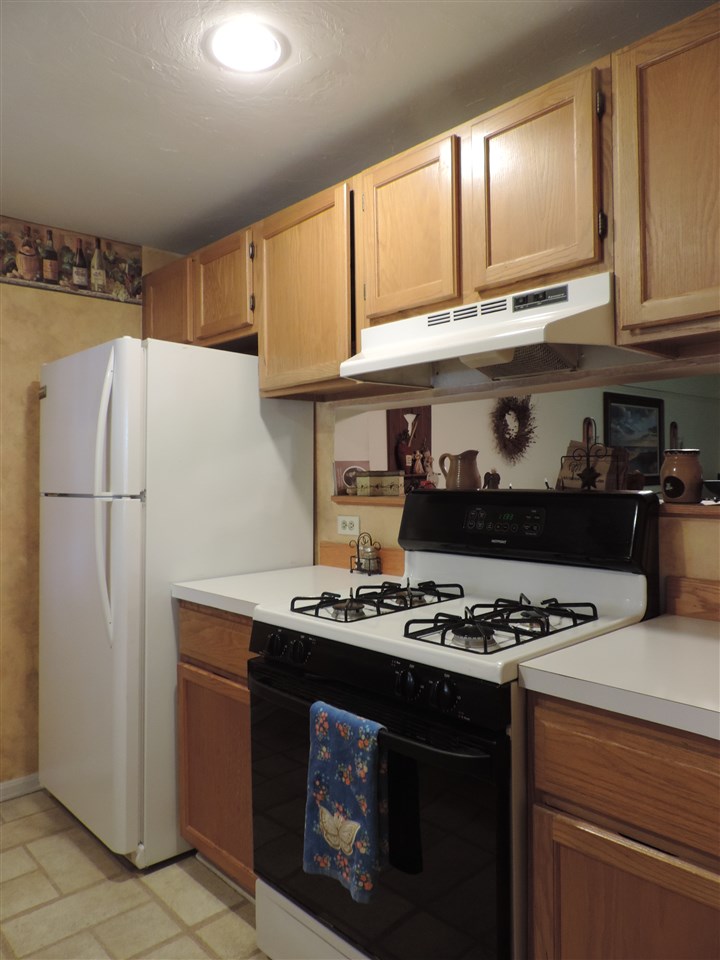 41 Bridle Path Dover, NH 03820 - Photo 6 of 29