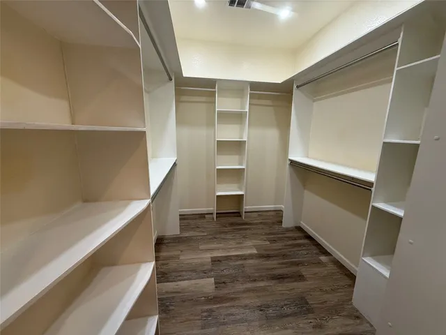 $2,400 | 975 State Highway 95, Bastrop, TX 78602