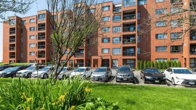 $239,000 | 3700 Capri Court, Unit 206, Glenview, IL 60025