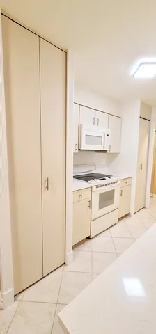 $239,000 | 3700 Capri Court, Unit 206, Glenview, IL 60025