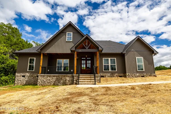 $823,500 | 351 Meadow Road West, Friendsville, TN 37737