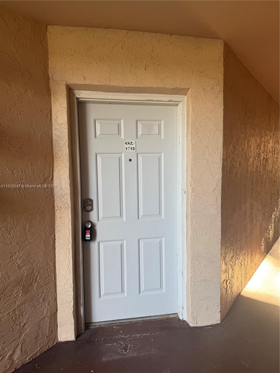 3320 Pinewalk Drive North, Unit 1715 Margate, FL 33063 - Photo 8 of 35