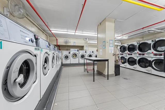 $749,000 | 333 Pearl Street, Unit 6M | Financial District