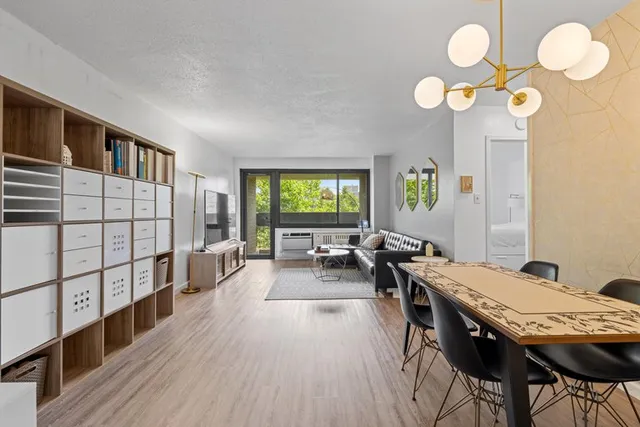 $749,000 | 333 Pearl Street, Unit 6M | Financial District