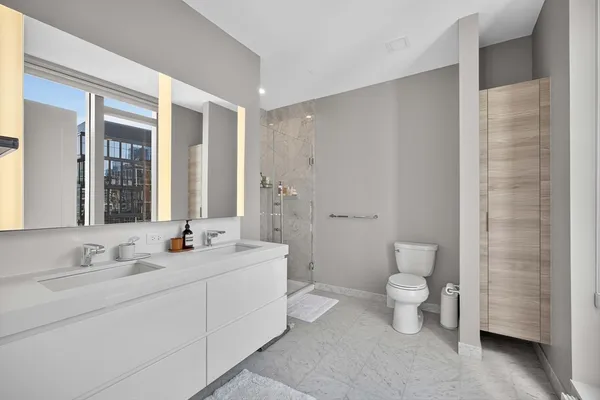 $9,800 | 135 Seaport Boulevard, Unit 2001, Boston, MA 02210