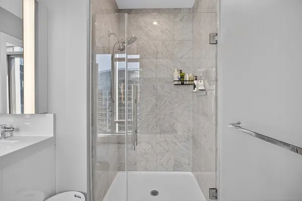 $9,800 | 135 Seaport Boulevard, Unit 2001, Boston, MA 02210