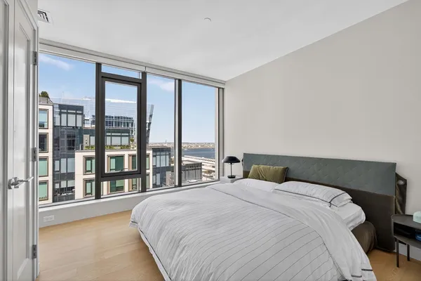 $9,800 | 135 Seaport Boulevard, Unit 2001, Boston, MA 02210