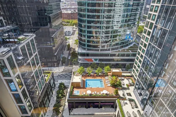 $9,800 | 135 Seaport Boulevard, Unit 2001, Boston, MA 02210