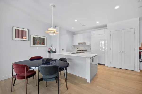 $9,800 | 135 Seaport Boulevard, Unit 2001, Boston, MA 02210