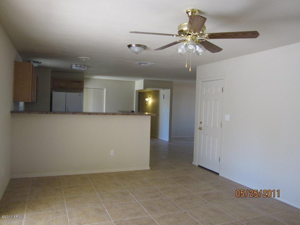 3529 West Shangri-la Road Phoenix, AZ 85029 - Photo 4 of 10 Shangri La Interior
