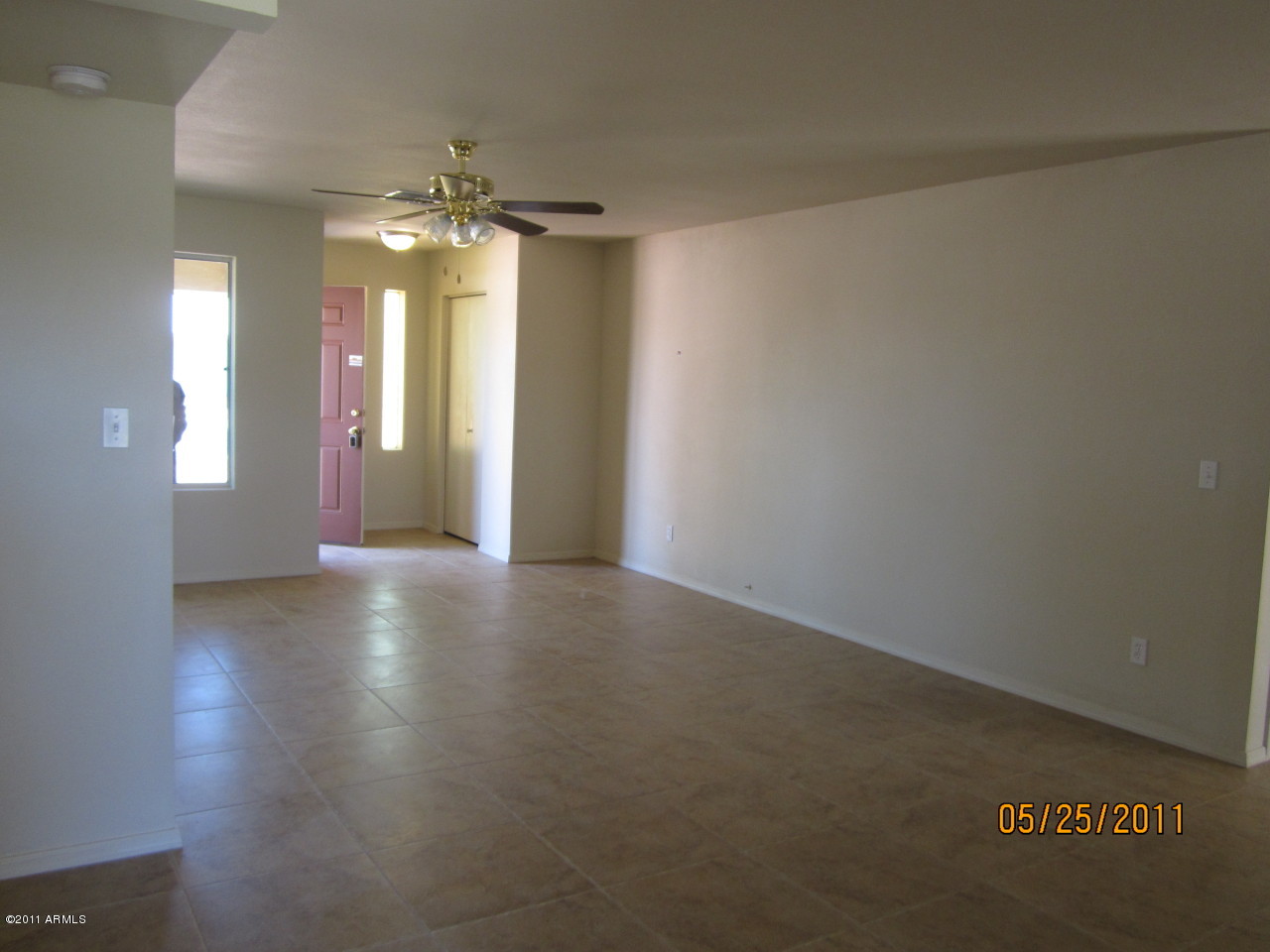 3529 West Shangri-la Road Phoenix, AZ 85029 - Photo 8 of 10 Living Room- new ceramic tile & paint