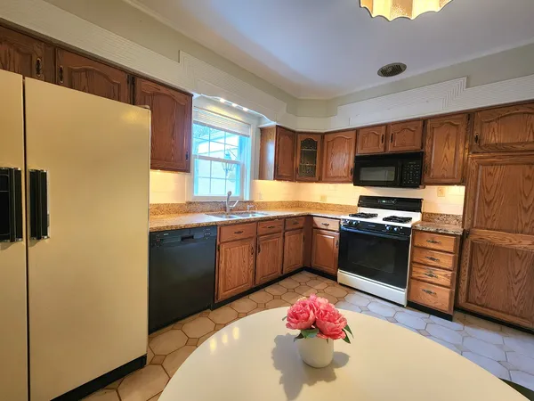 $398,000 | 5020 Pratt Avenue, Skokie, IL 60077