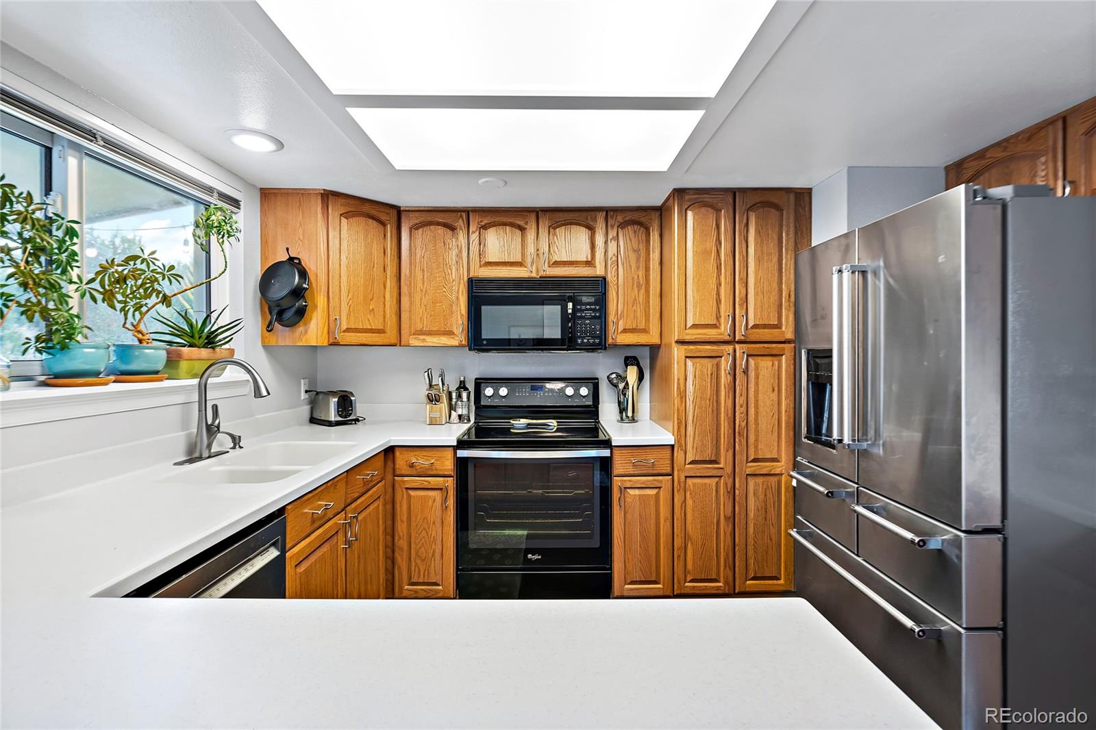 458 Ridgeglen Way Highlands Ranch, CO 80126 - Photo 9 of 32 Gallery Image 9