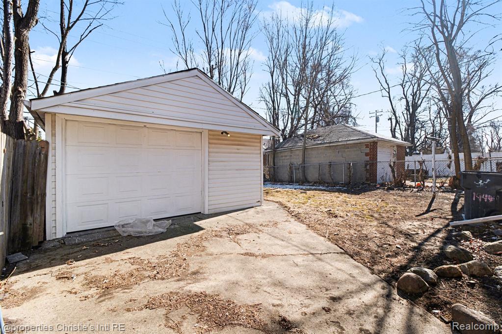 19444 Ryan Road Detroit, MI 48234 - Photo 14 of 15