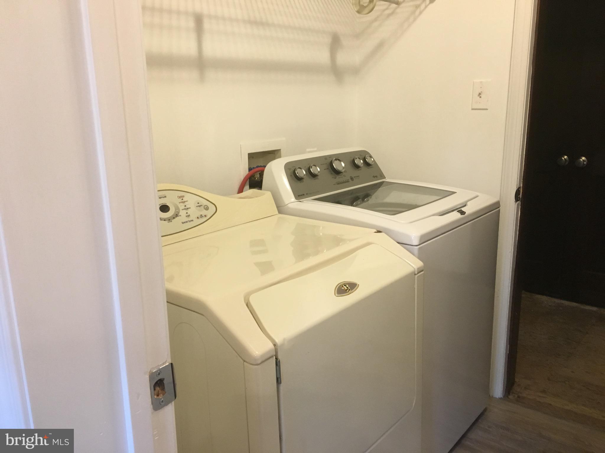 6157 Wilson Road Marshall, VA 20115 - Photo 21 of 35 a utility room with dryer and washer