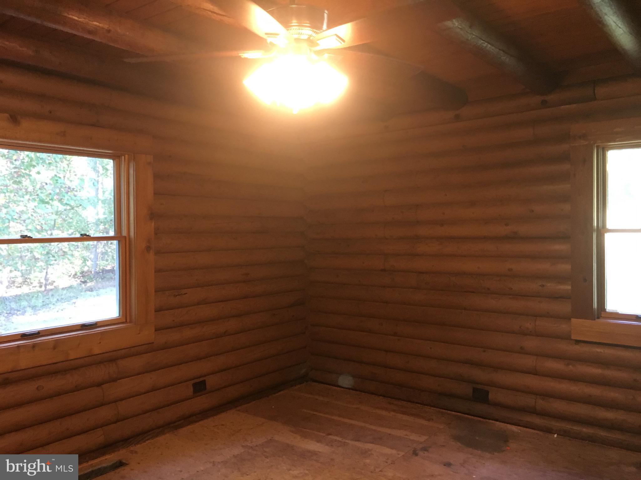6157 Wilson Road Marshall, VA 20115 - Photo 28 of 35 a bathroom with a window
