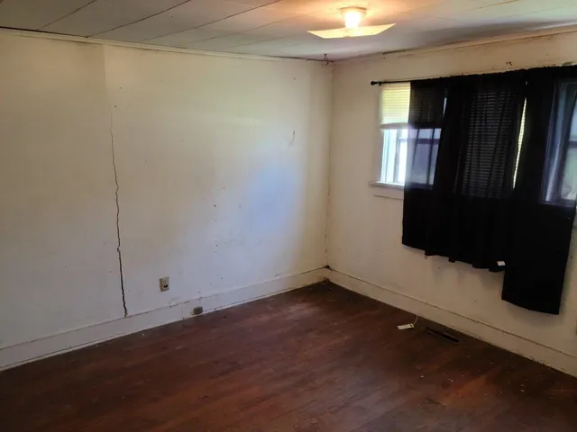 $27,000 | 1015 North Plum Street, Wellington, KS 67152