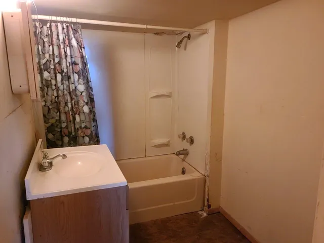 $27,000 | 1015 North Plum Street, Wellington, KS 67152