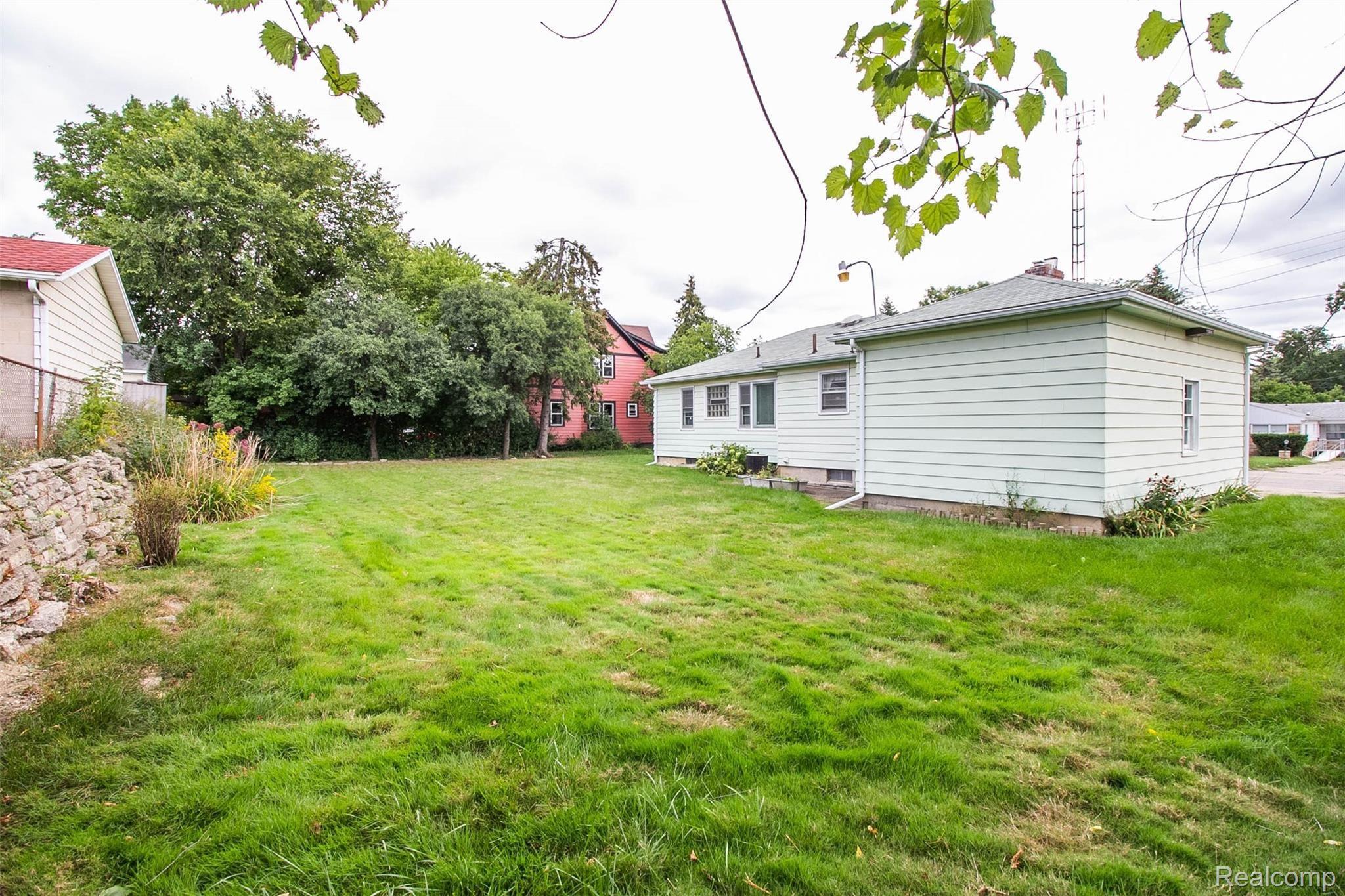 2926 Miller Road Flint, MI 48503 - Photo 25 of 28 25.jpg