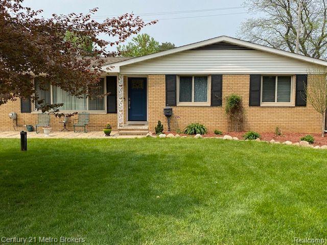 1629 Copas Road Owosso, MI 48867 - Photo 2 of 35 Solid Brick Home