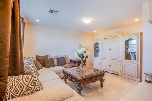 $8,000 | 8808 Tierra Hope Court, Las Vegas, NV 89143