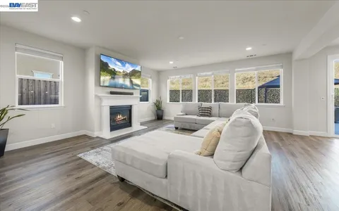 $1,099,000 | 5341 Promontory Way, Antioch, CA 94531