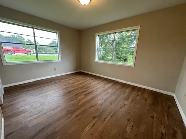 $1,400 | 110 Cedar Street, Louise, TX 77455