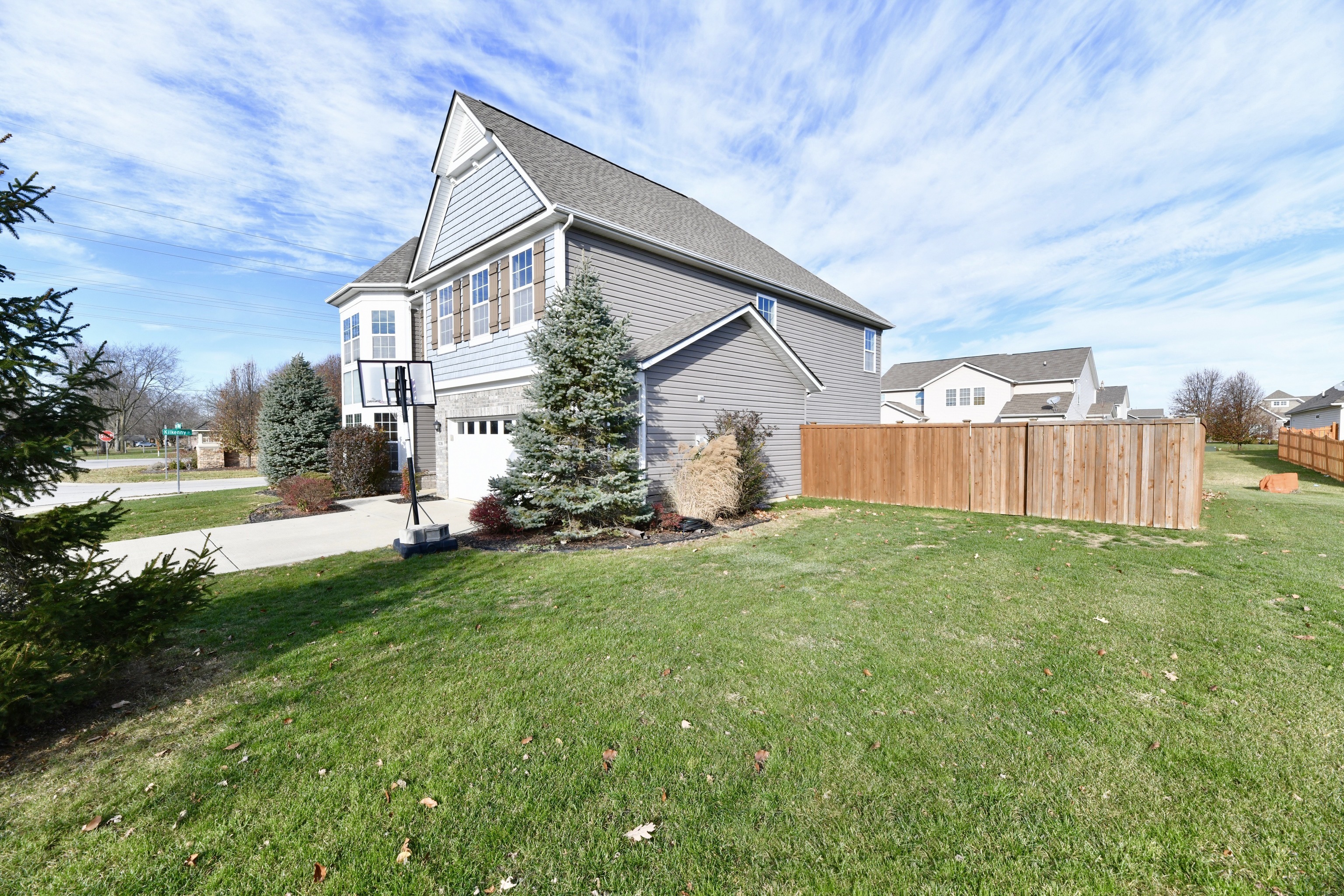 8036 Kilborn Way Avon, IN 46123 - Photo 3 of 37