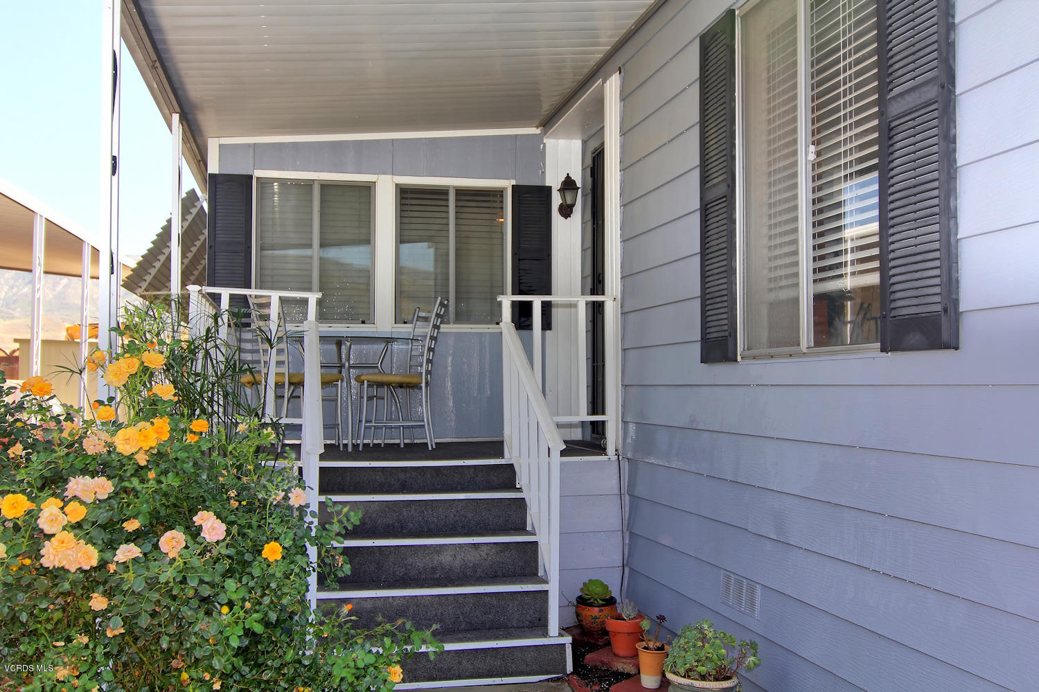250 East Telegraph Road, Unit 129 Fillmore, CA 93015 - Photo 3 of 22 3. Front porch
