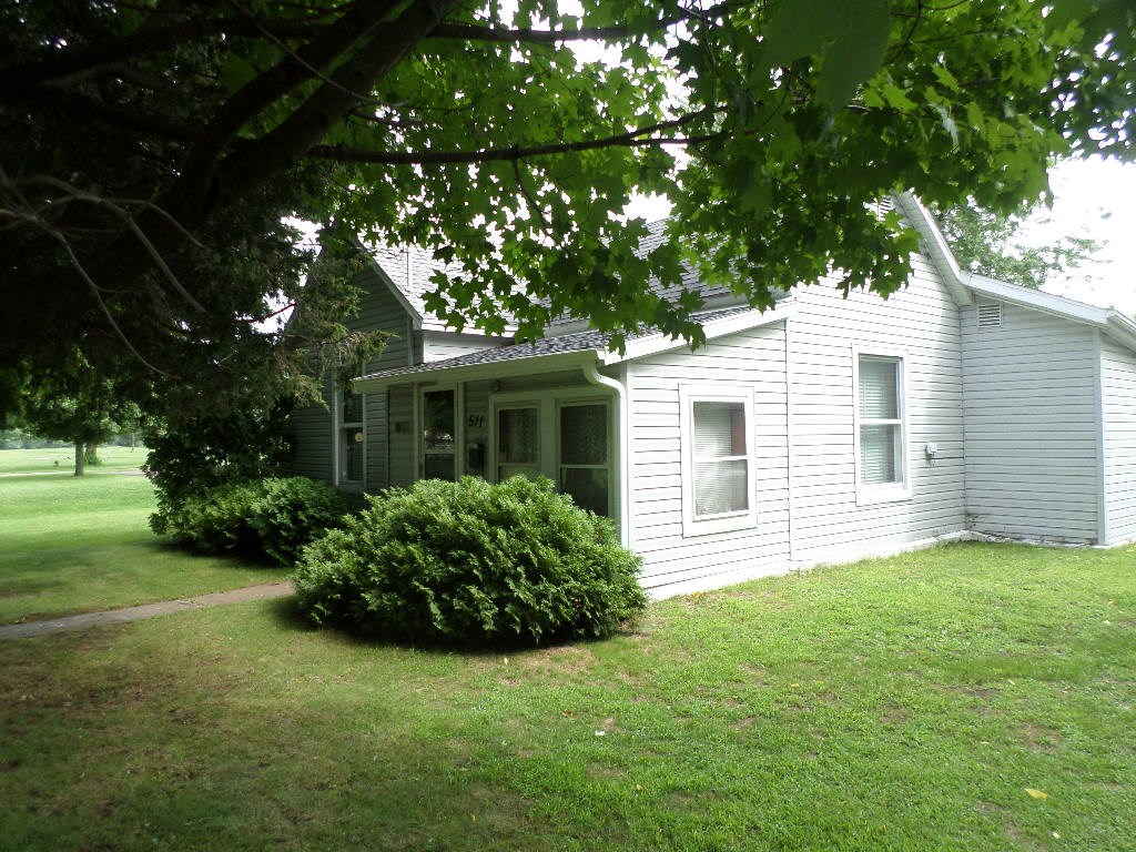 511 East 6th Street Rochester, IN 46975 - Photo 1 of 13