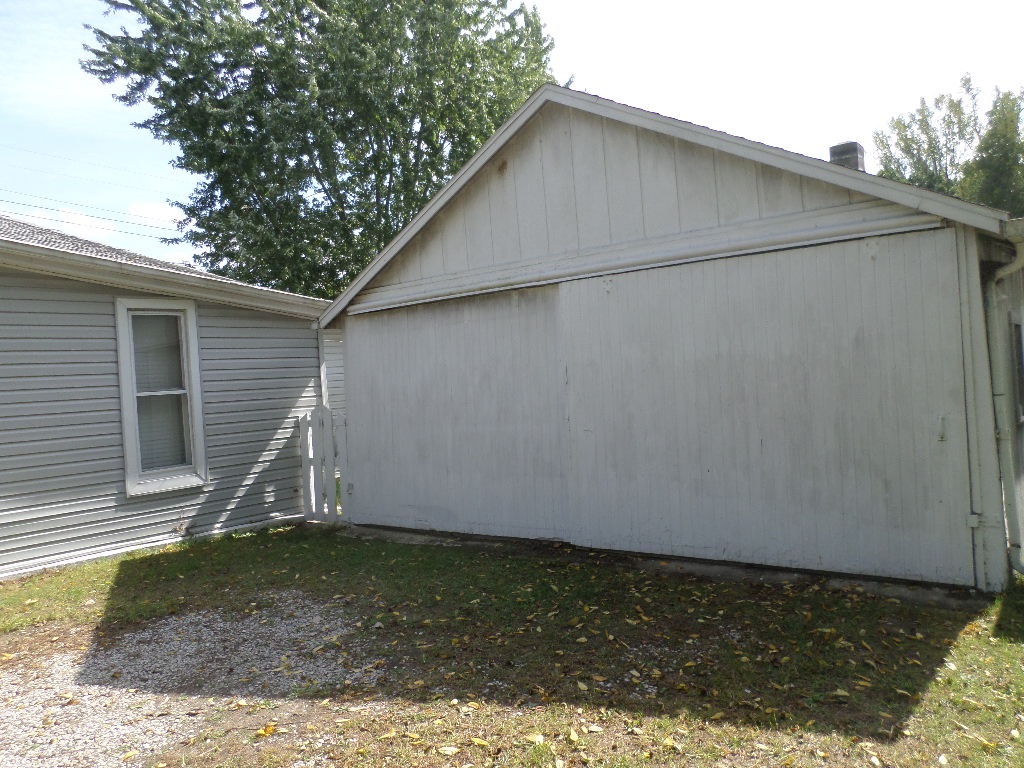 511 East 6th Street Rochester, IN 46975 - Photo 3 of 13