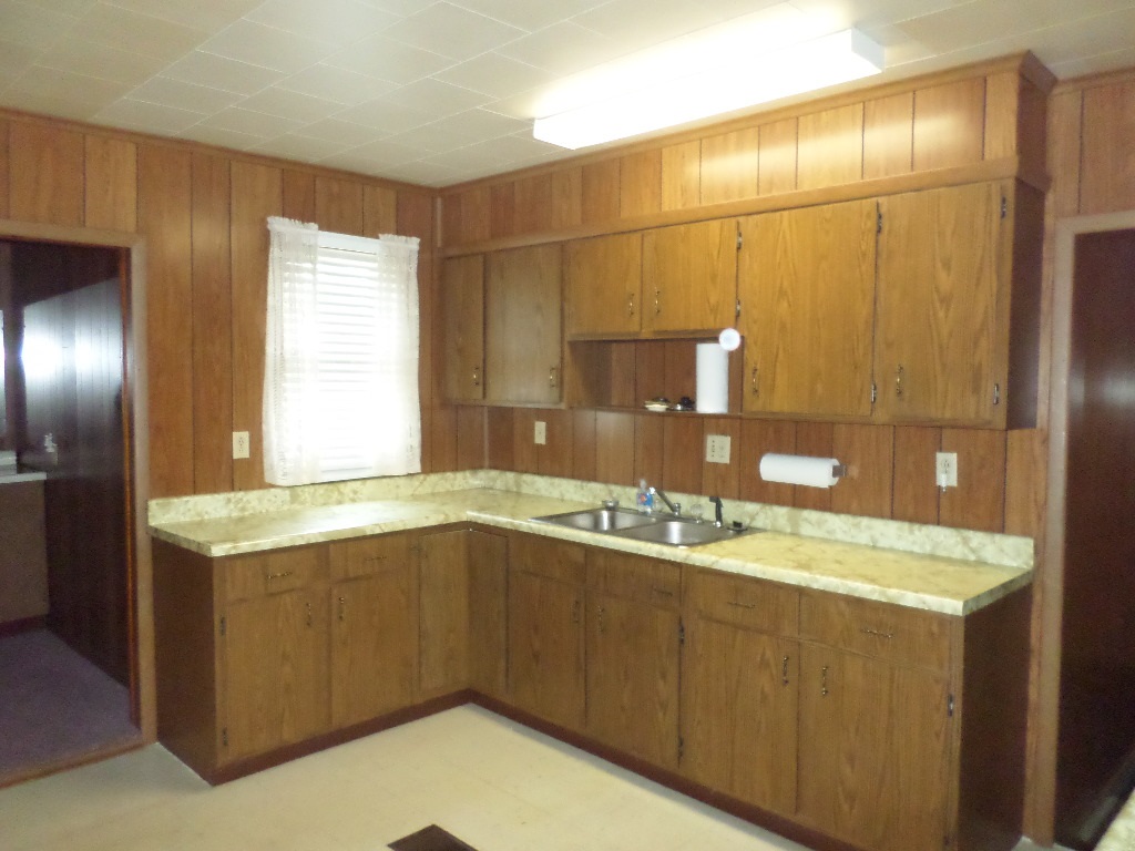 511 East 6th Street Rochester, IN 46975 - Photo 7 of 13