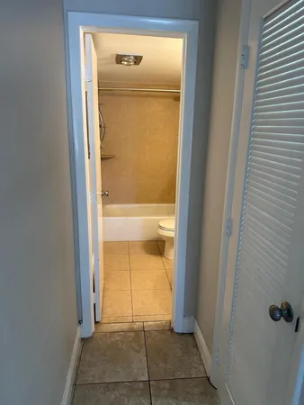$1,800 | 400 North Riverside Drive, Unit 102, Pompano Beach, FL 33062