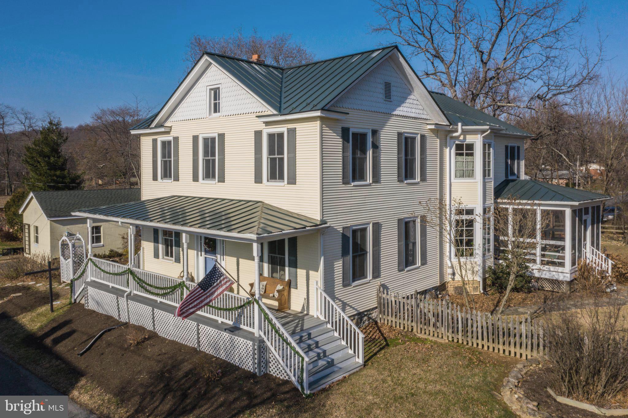 15 High Street Round Hill, VA 20141 - Photo 1 of 57
