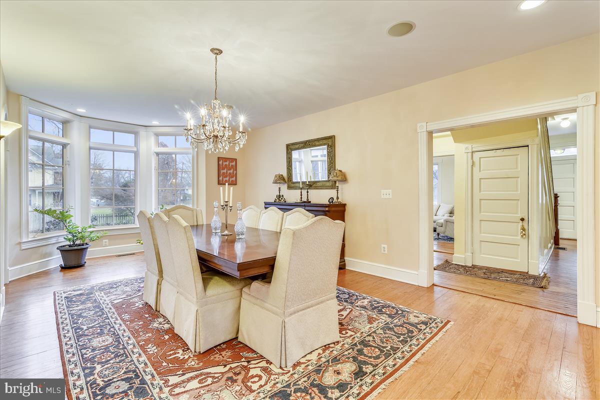 15 High Street Round Hill, VA 20141 - Photo 17 of 57 Formal Dining Room