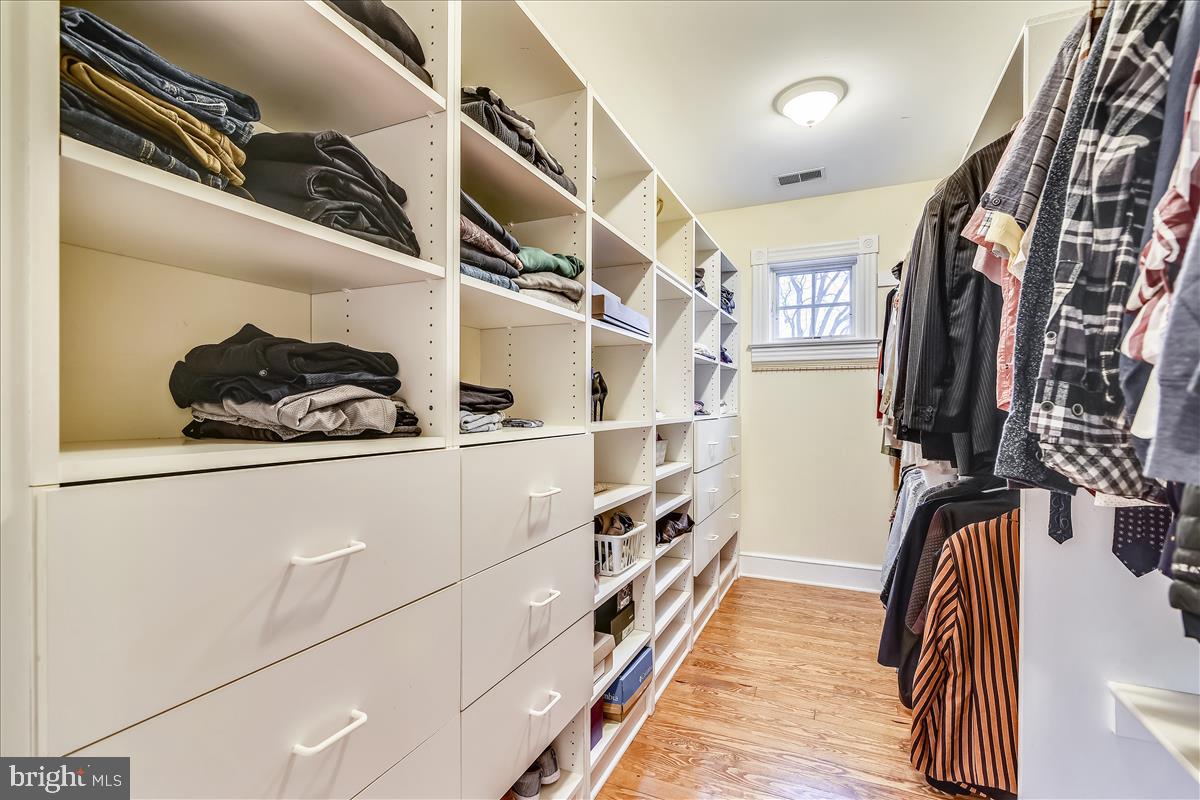 15 High Street Round Hill, VA 20141 - Photo 30 of 57 Walk In Closet with Built Ins