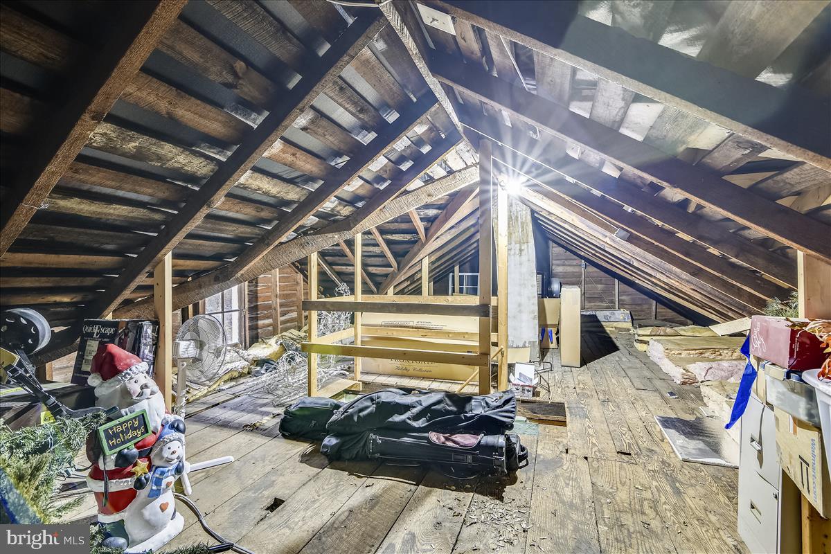 15 High Street Round Hill, VA 20141 - Photo 41 of 57 Attic space for Storage