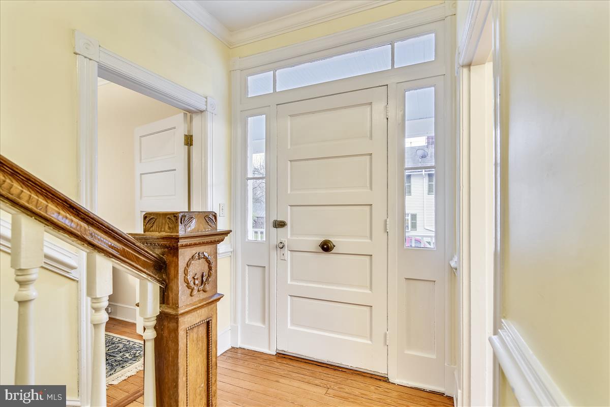15 High Street Round Hill, VA 20141 - Photo 7 of 57 Front Door