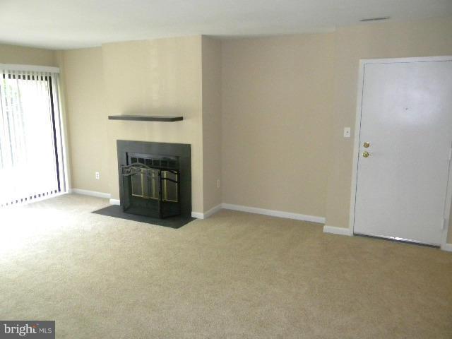 5570 Vantage Point Road, Unit 4 Columbia, MD 21044 - Photo 2 of 12 Living Room