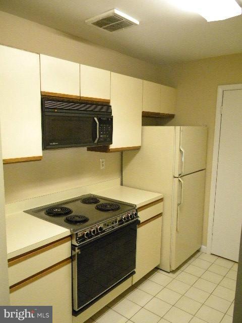 5570 Vantage Point Road, Unit 4 Columbia, MD 21044 - Photo 4 of 12 Kitchen