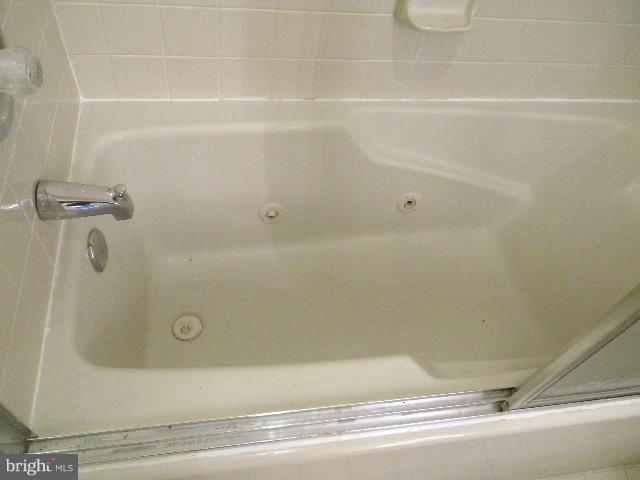 5570 Vantage Point Road, Unit 4 Columbia, MD 21044 - Photo 6 of 12 Bath (Master)
