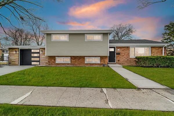 $649,999 | 5945 Cleveland Street, Morton Grove, IL 60053
