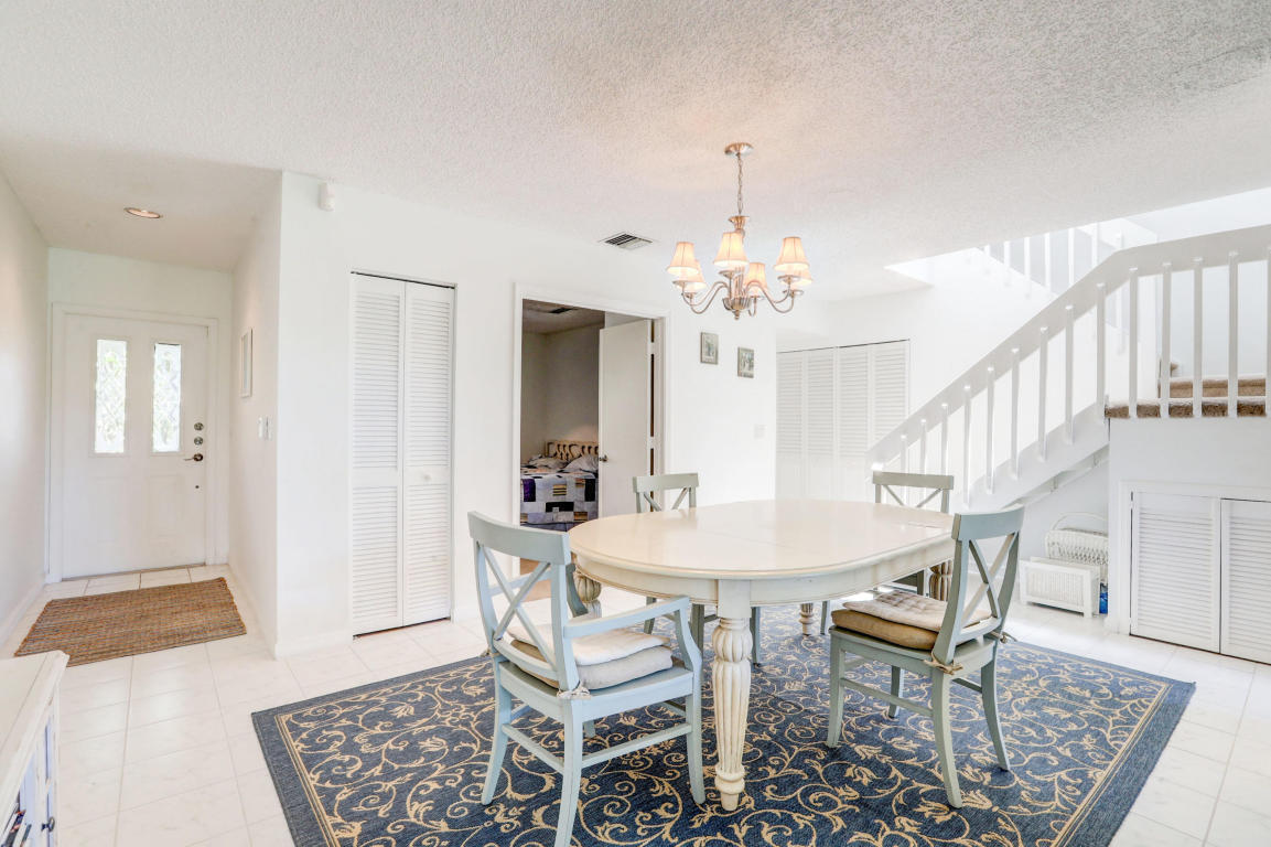 6042 Glendale Drive, Unit D4 Boca Raton, FL 33433 - Photo 5 of 12 6042GlendaleForSale 16