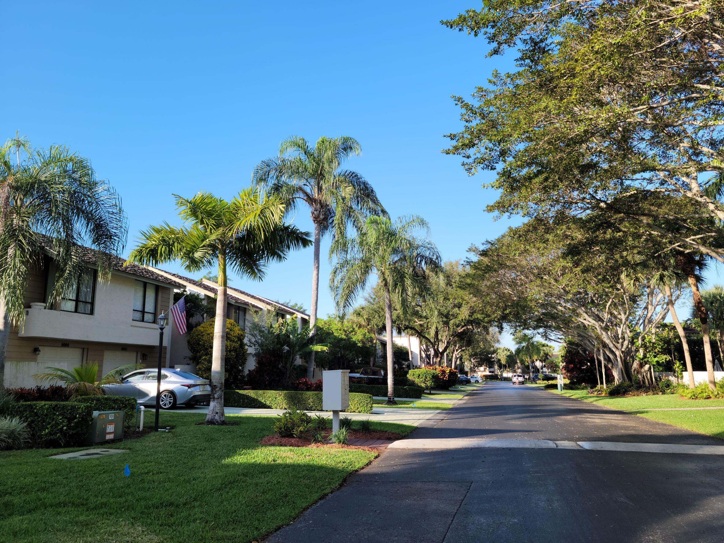 6042 Glendale Drive, Unit D4 Boca Raton, FL 33433 - Photo 8 of 12 6042GlendaleForSale29