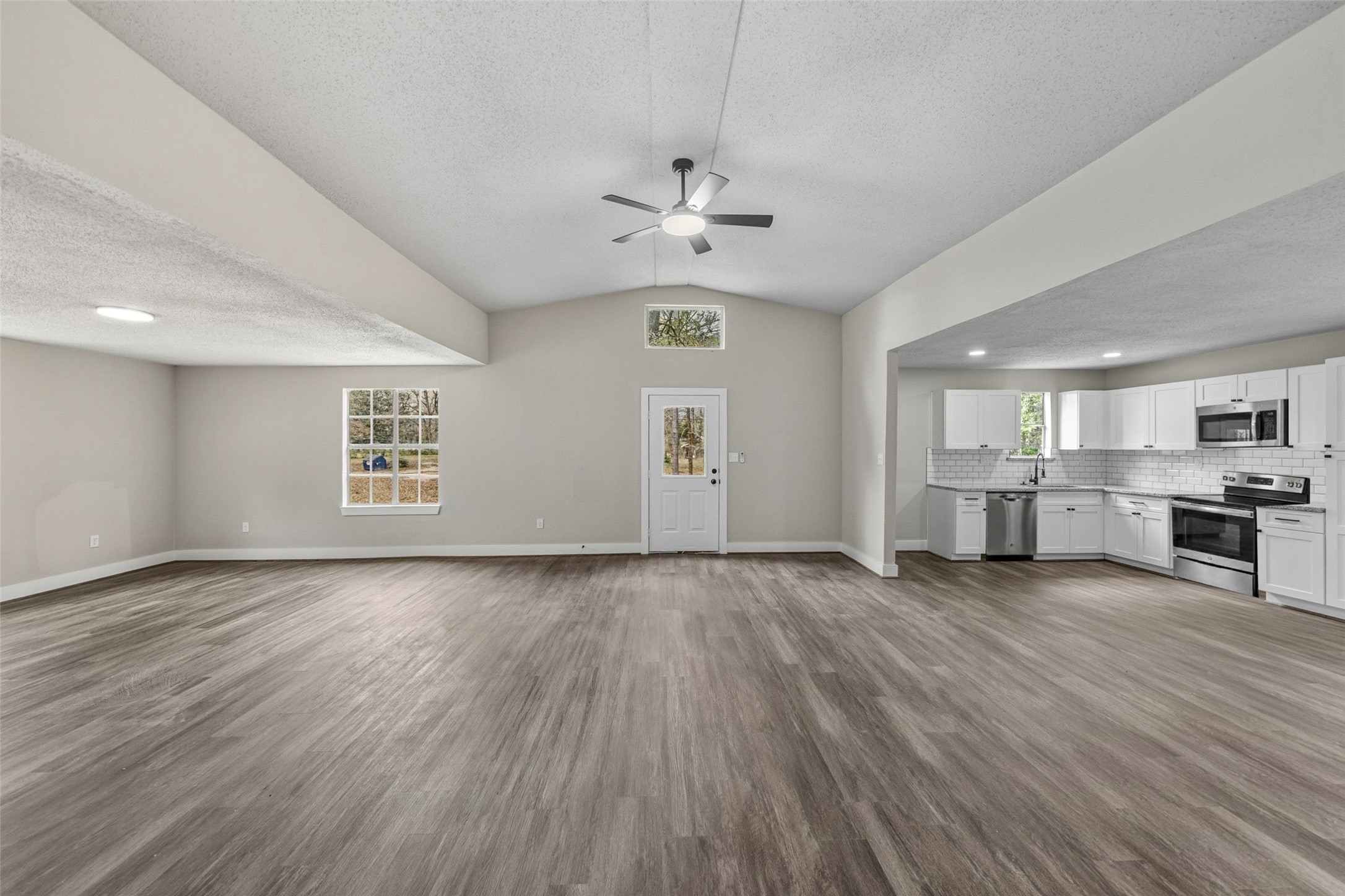 601 Faulkner Avenue Coldspring, TX 77331 - Photo 8 of 31