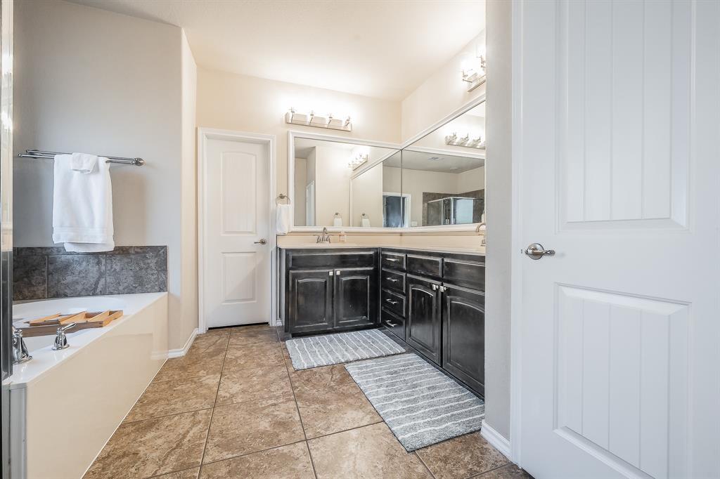 10417 Boxthorn Court Fort Worth, TX 76177 - Photo 16 of 40